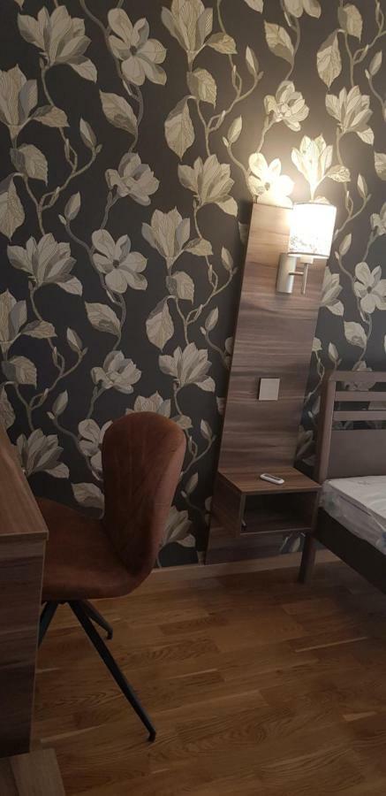 Uki-Modern Apartment With Parking โนวีซาด ภายนอก รูปภาพ